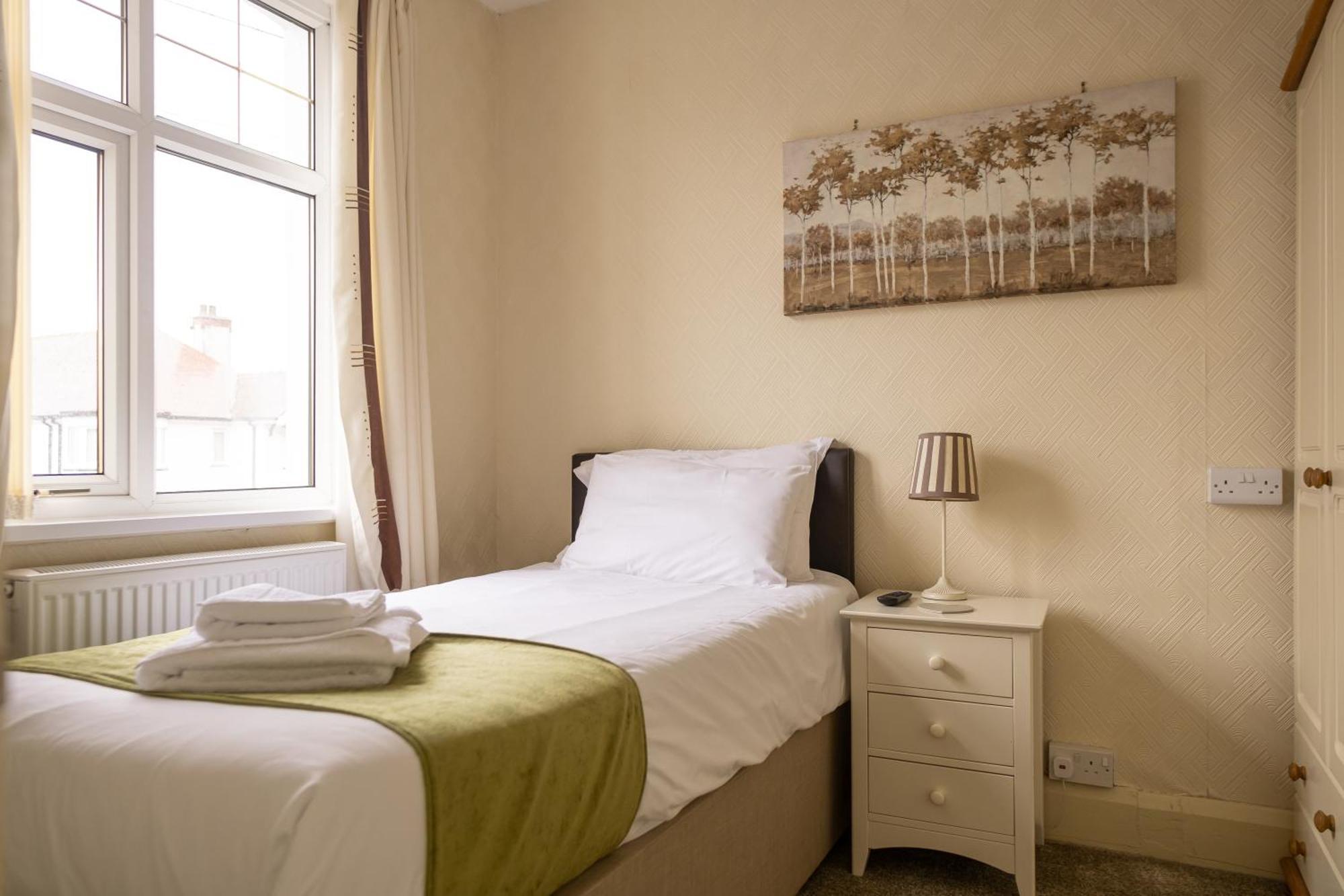 The Kildare Bed & Breakfast Скегнес Екстериор снимка